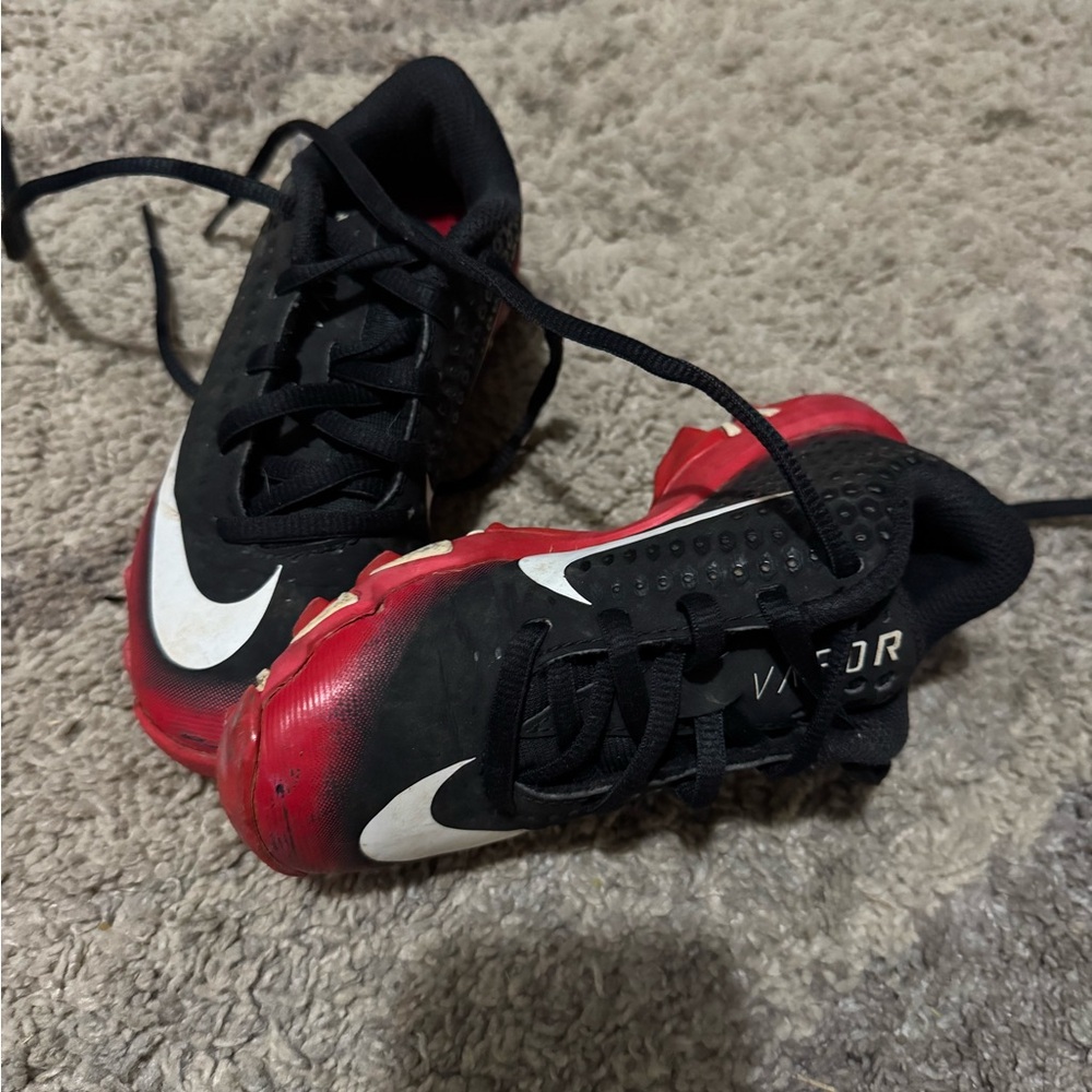 Nike Kids Black and Red Sneakers